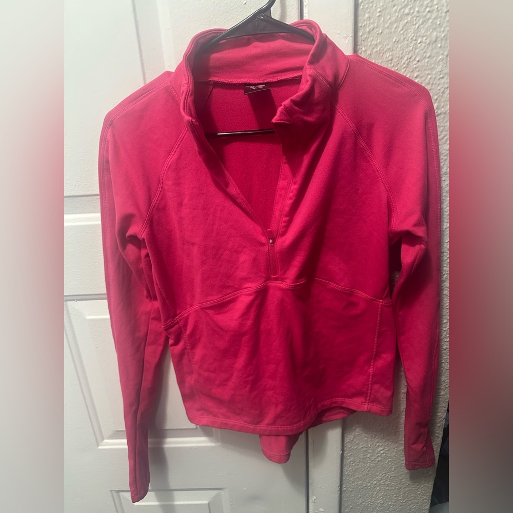 Avia pink long sleeve active top 
Size xs
